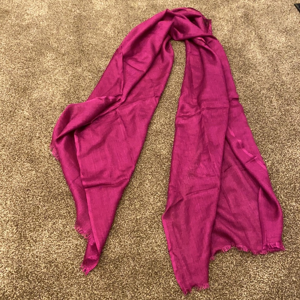 Banana Republic silk /wool scarf